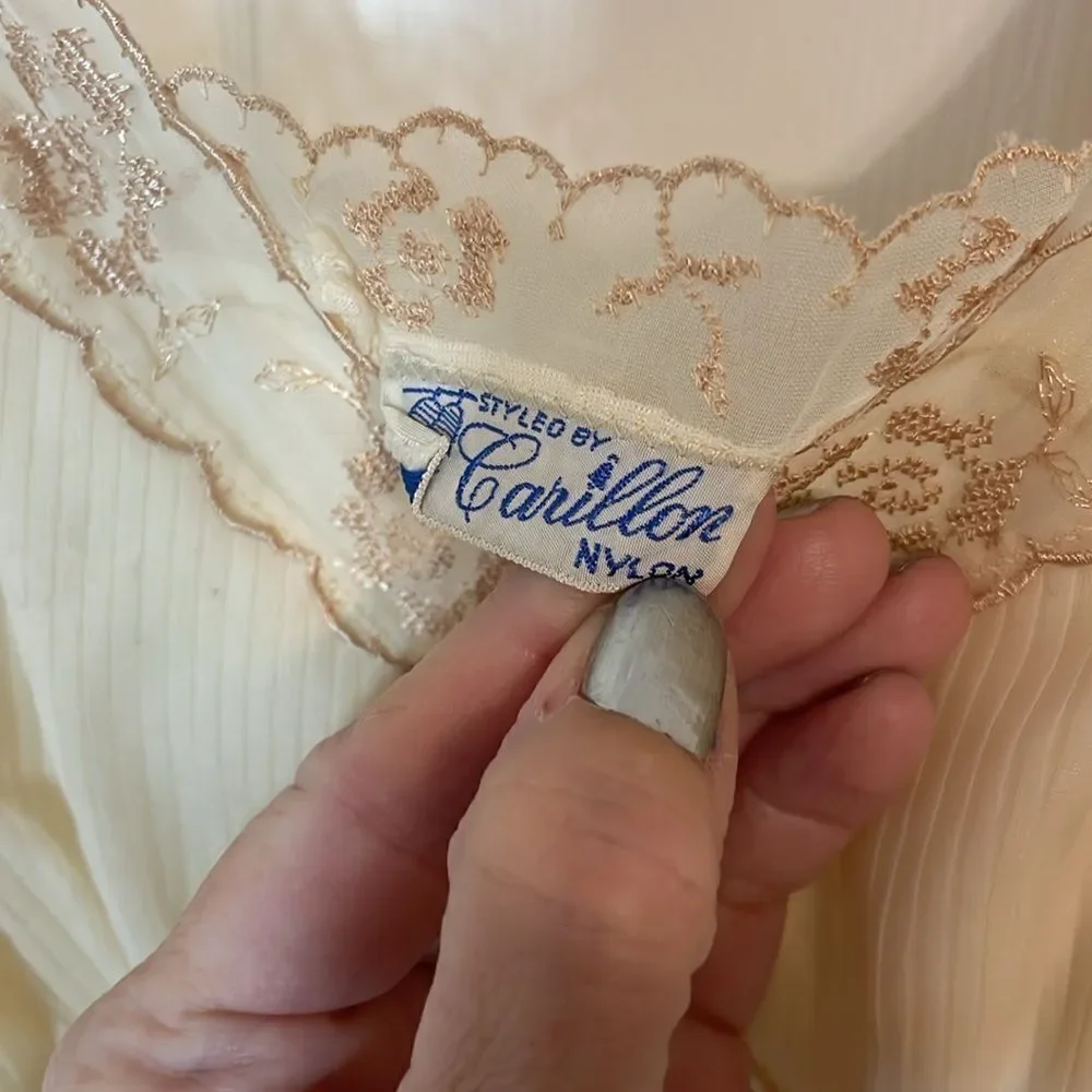 Vintage Nylon Nightgown, aesthetic, Beige, cream, Dress, Slip, Small - Picture 9 of 13